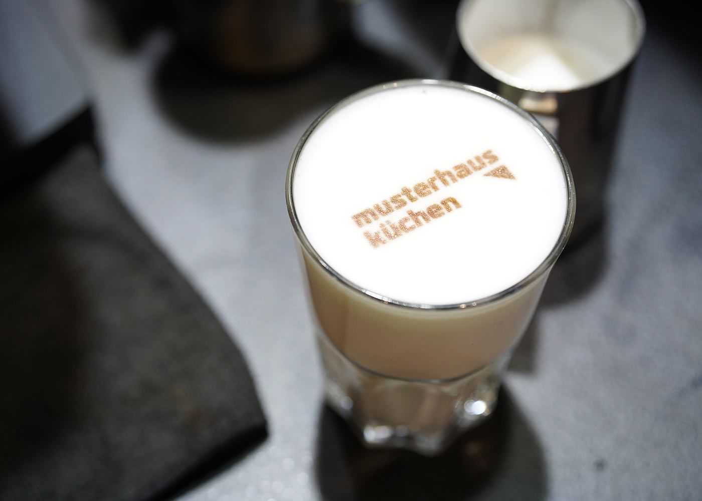 Kaffeepause am musterhaus küchen Messestand