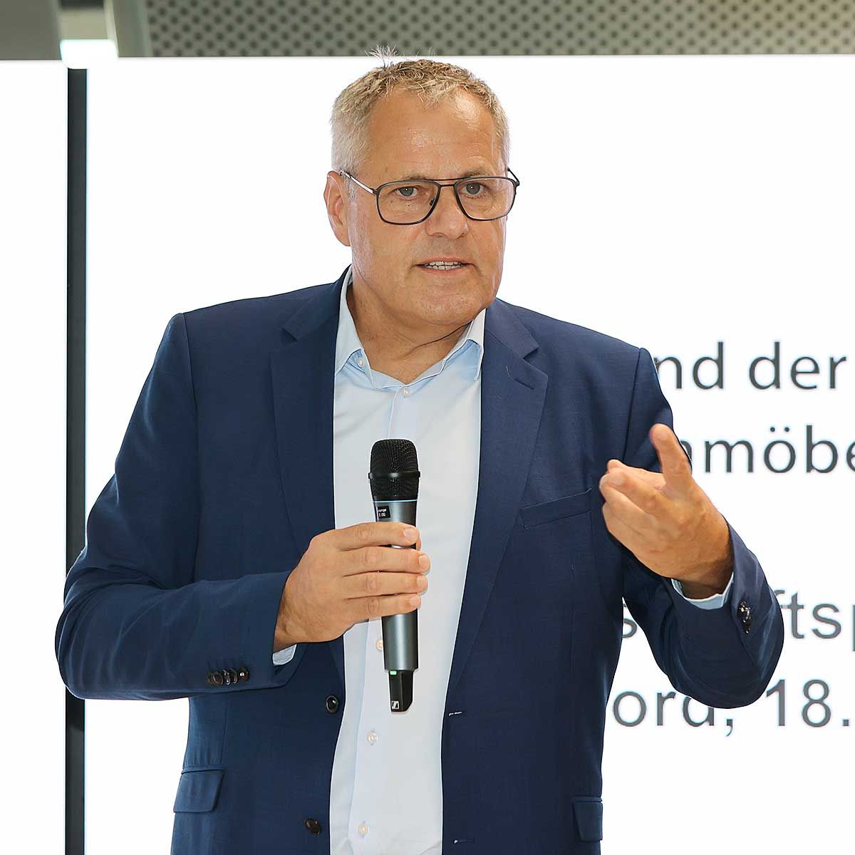 Stefan Waldenmaier, Vorstandsvorsitzender des Verbands der Deutschen Küchenmöbelindustrie e.V. (VdDK)