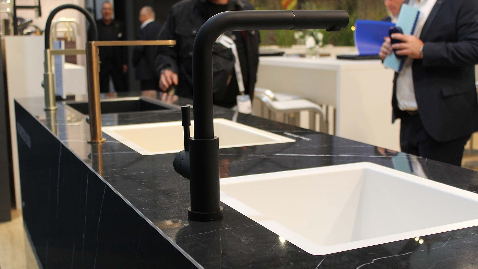 Premiere der flächenbündigen Subway Flat/o von Villeroy & Boch