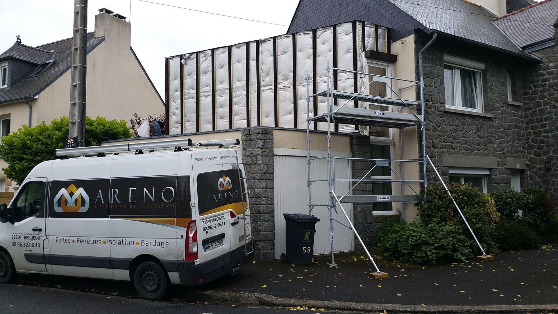 Pose d'isolation sur le second étage d'un garage