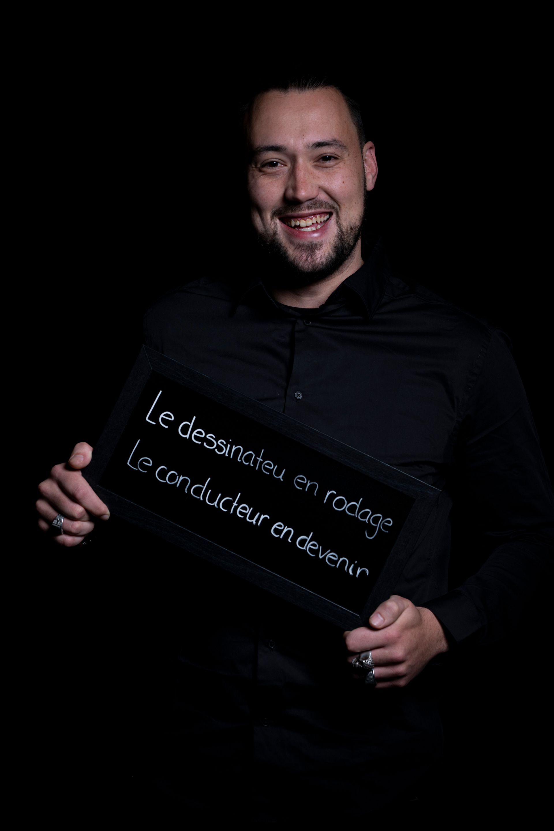 ELLIOTT MICHEL
DESSINATEUR EN BÂTIMENT.