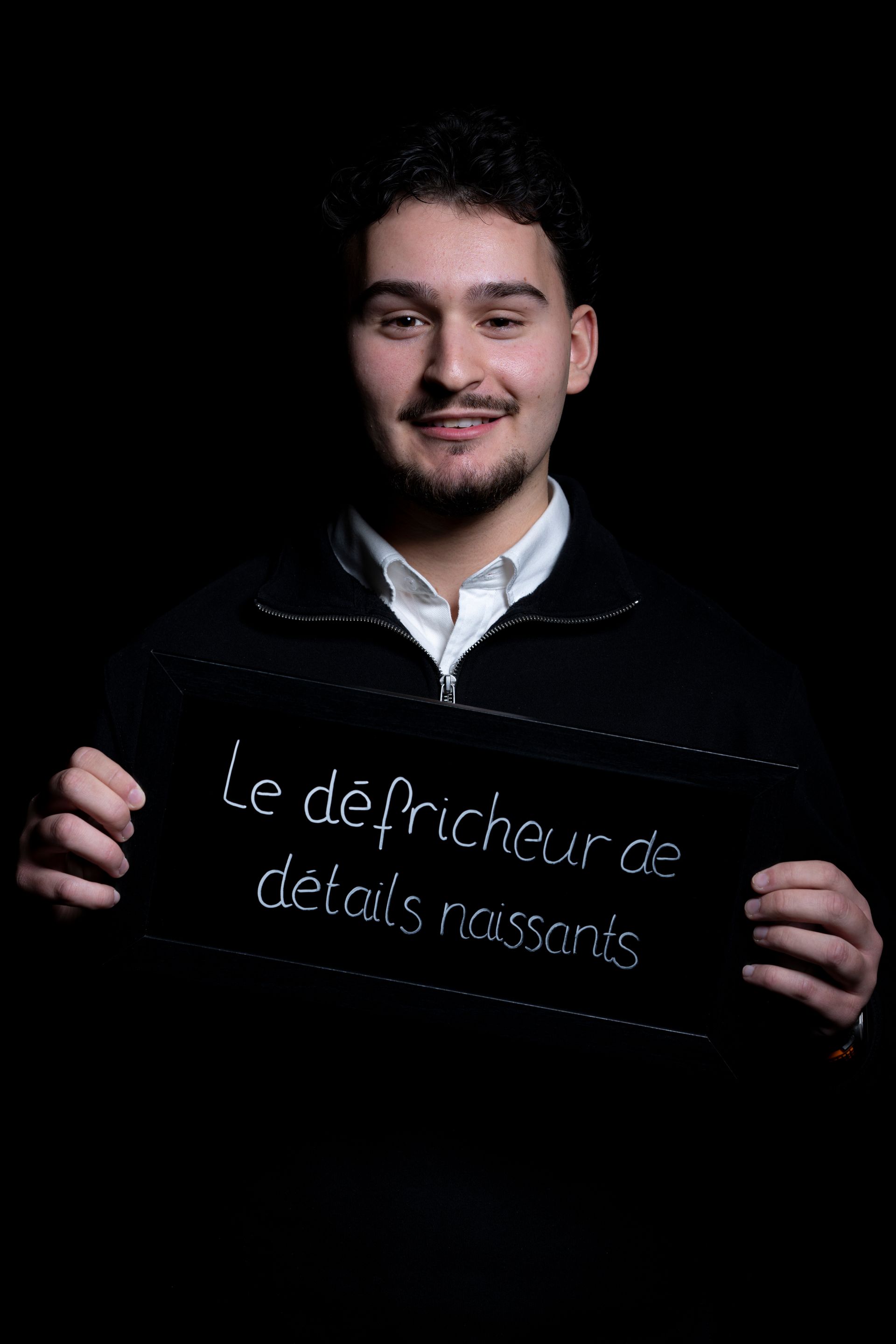 EDI HAKLAJ
APPRENTI DESSINATEUR EN BÂTIMENT.