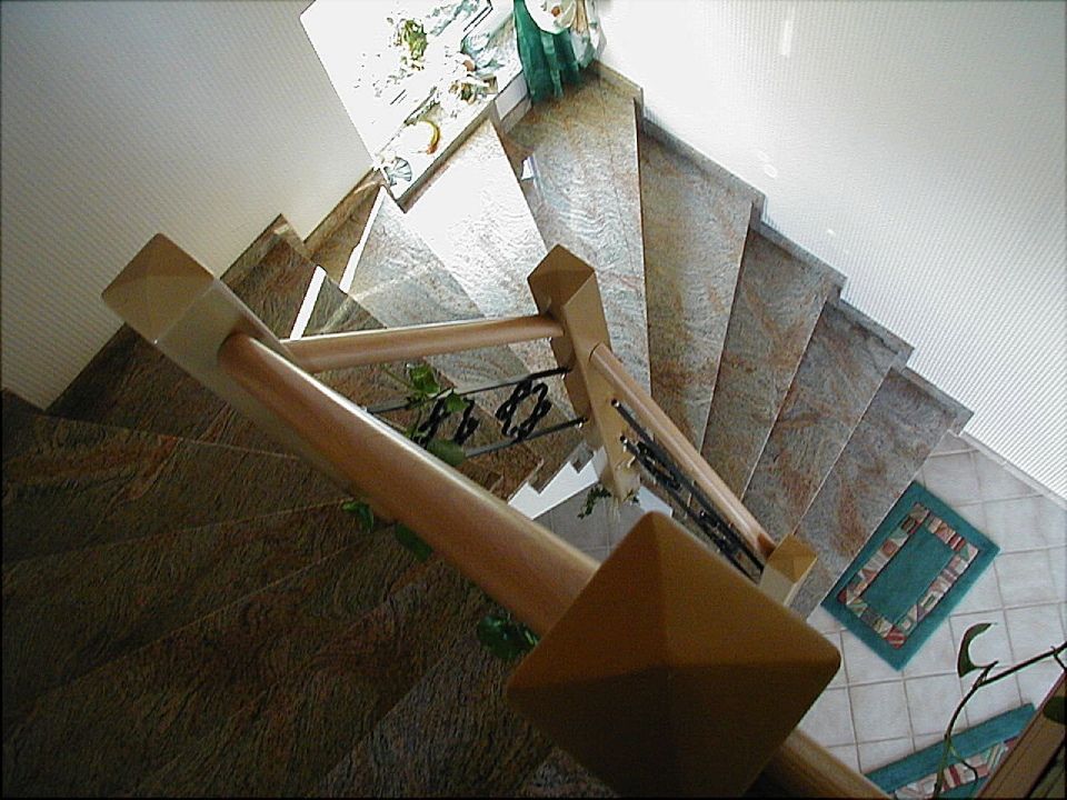 Treppe aus Naturstein in einem Haus