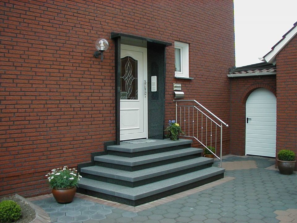 Eingangstreppe aus Naturstein