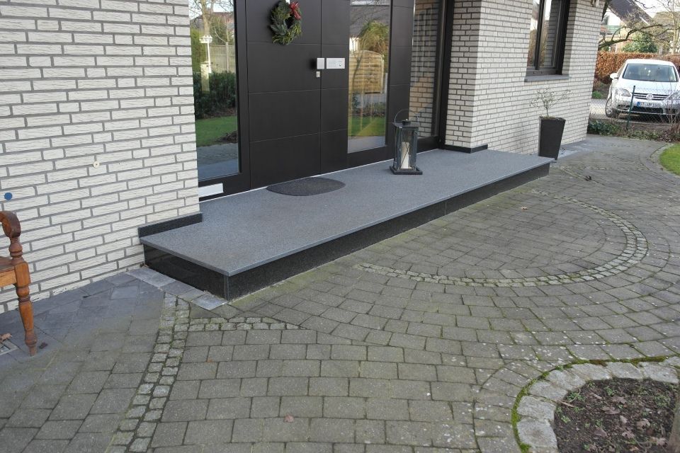 Stufe aus Naturstein