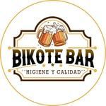 Logotipo del bar Bikote que muestra dos jarras de cerveza espumosas, texto en dorado y negro.