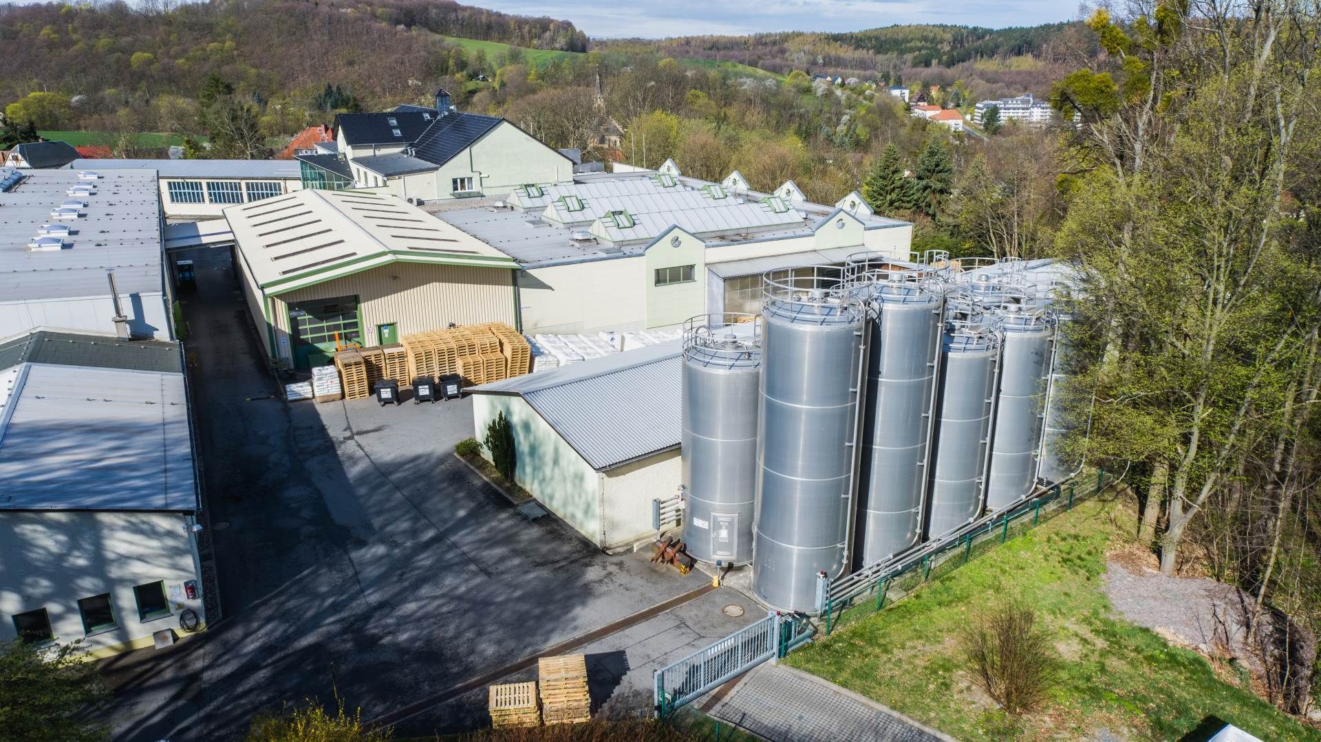 Luftaufnahme eines Gebäudes von Bergi Plast