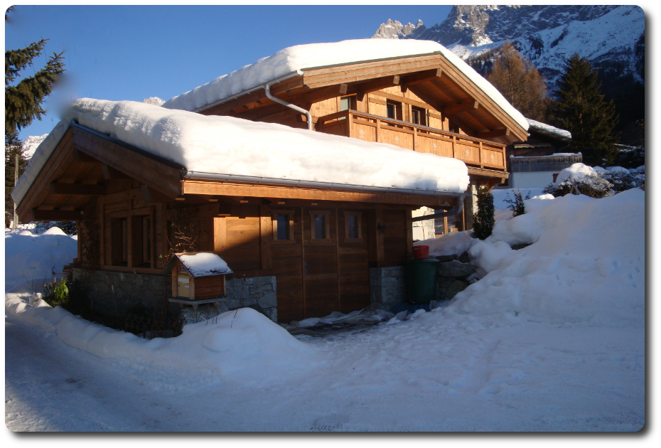 Chalet traditionnel avec garage