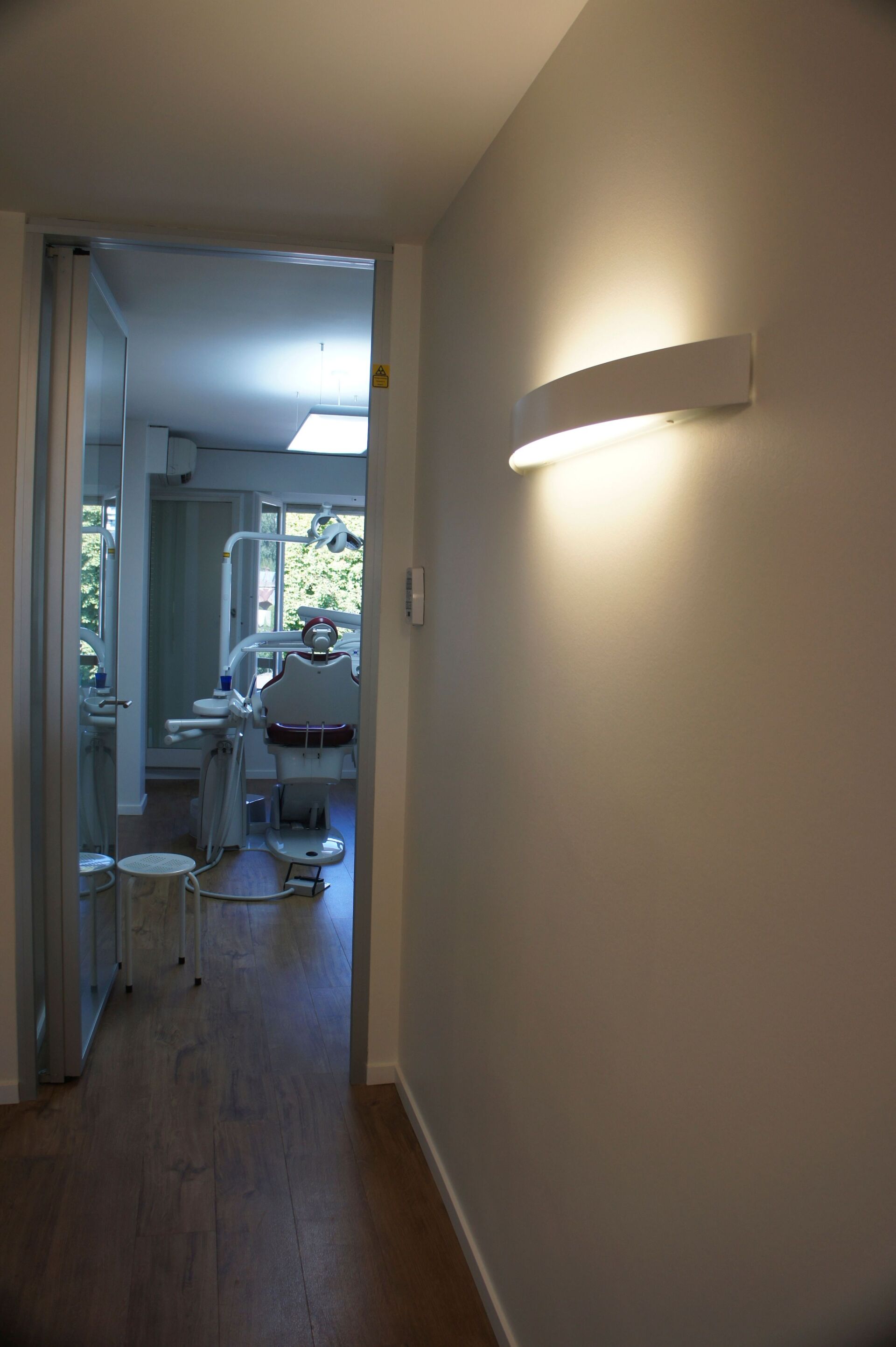 Cabinet dentaire - Dr Rafik Damardji - Nyon - salle de soins