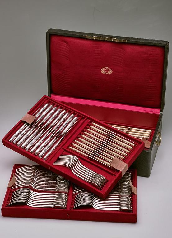 Service de couverts en argent par Aucoc