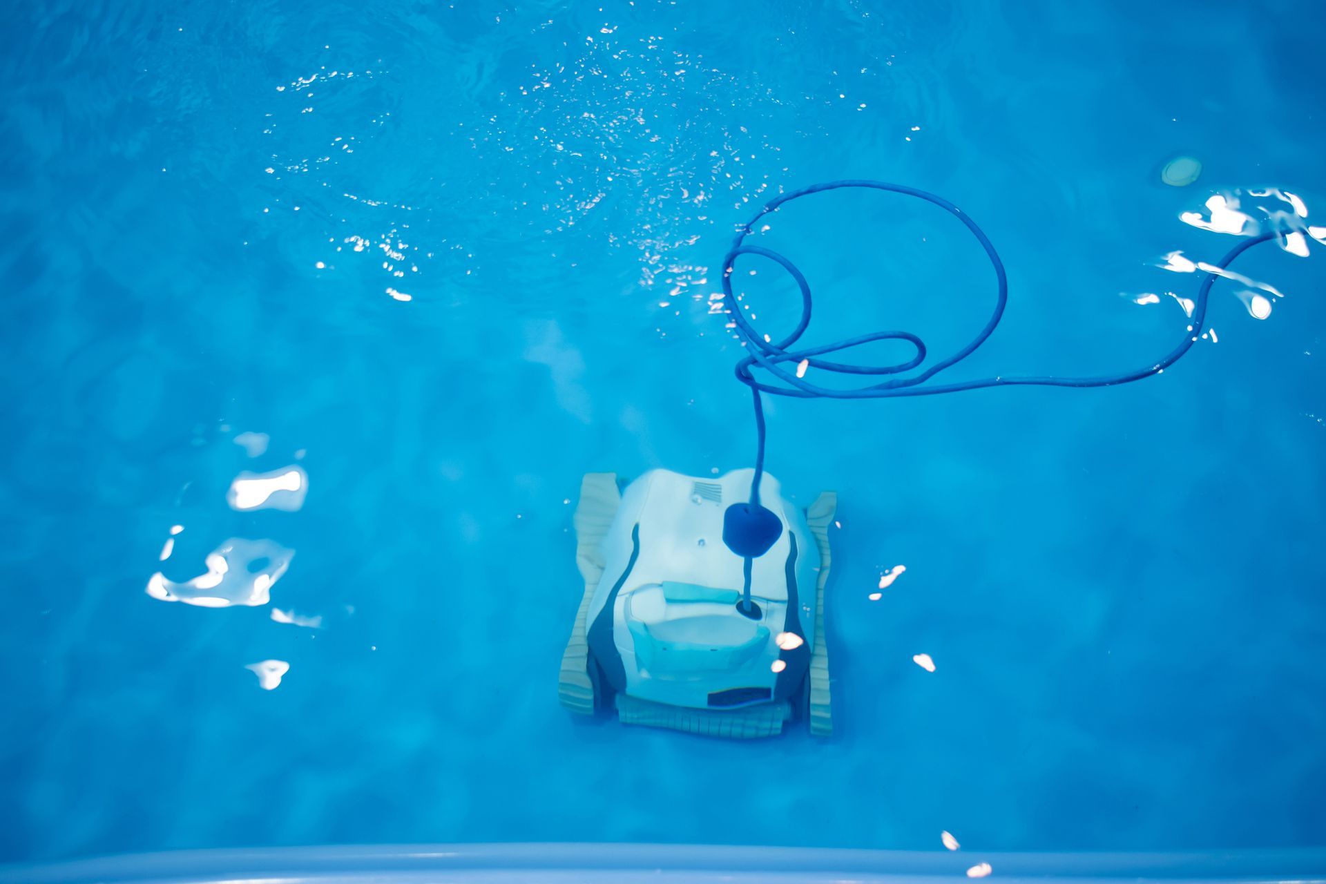 Robot de nettoyage immergé