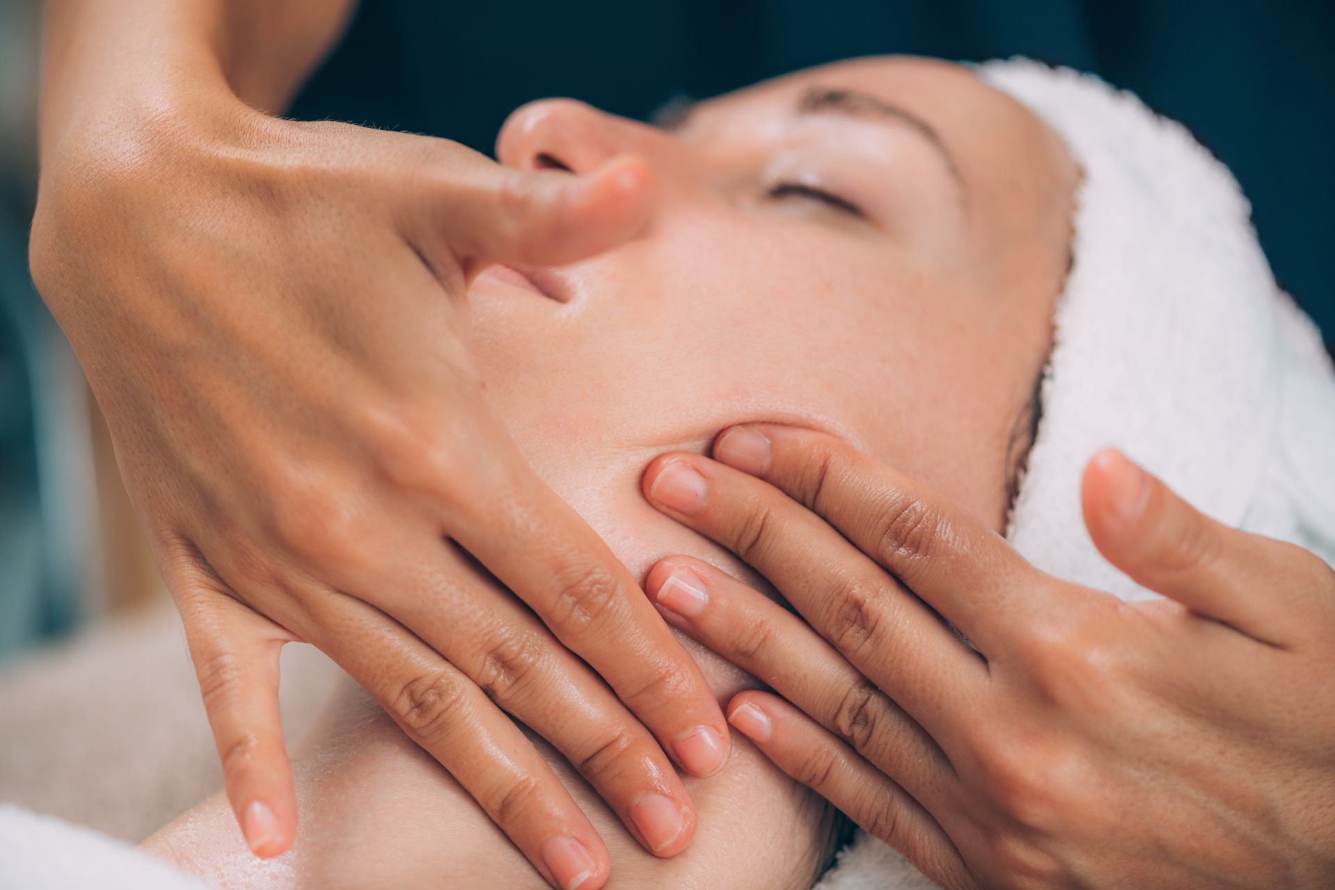 Massage drainage lymphatique visage