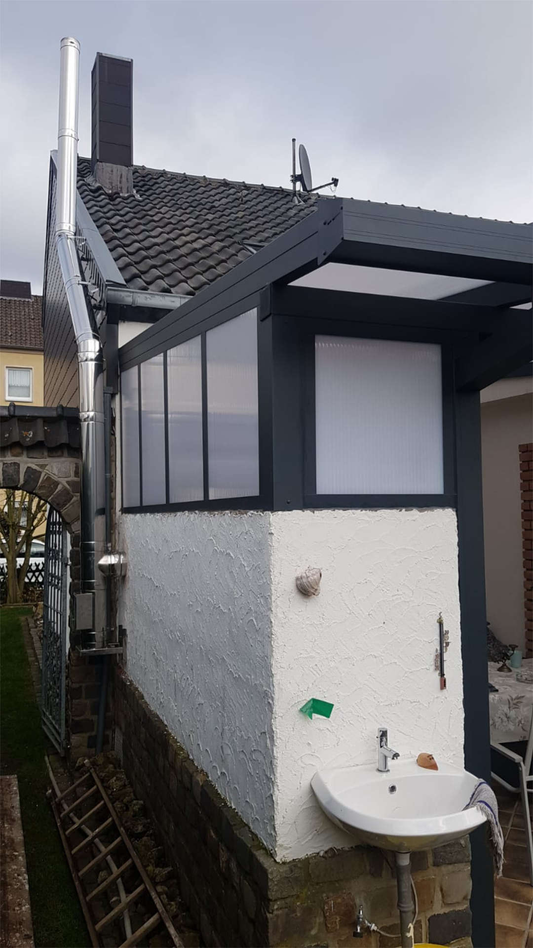 Terrassenüberdachung mit Milchglas