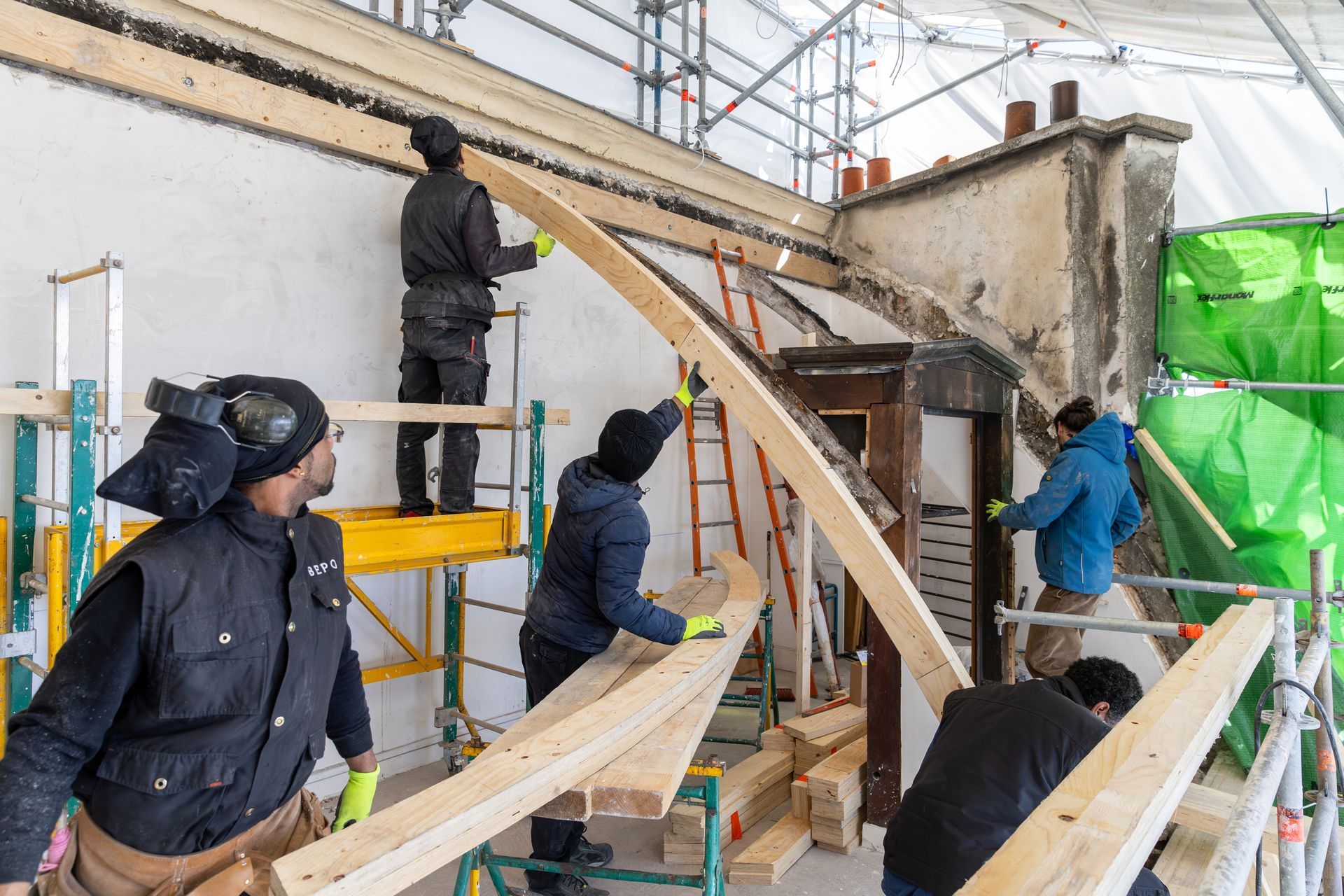 Grande charpente courbée