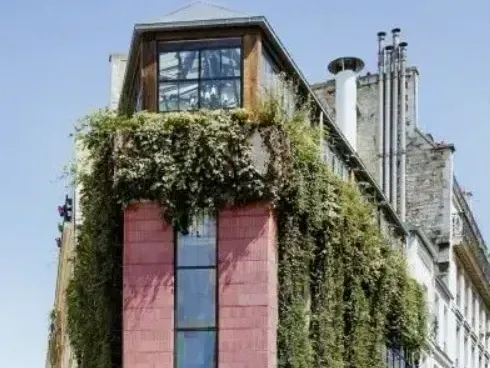 Surélévation d'un immeuble parisien en ossature bois