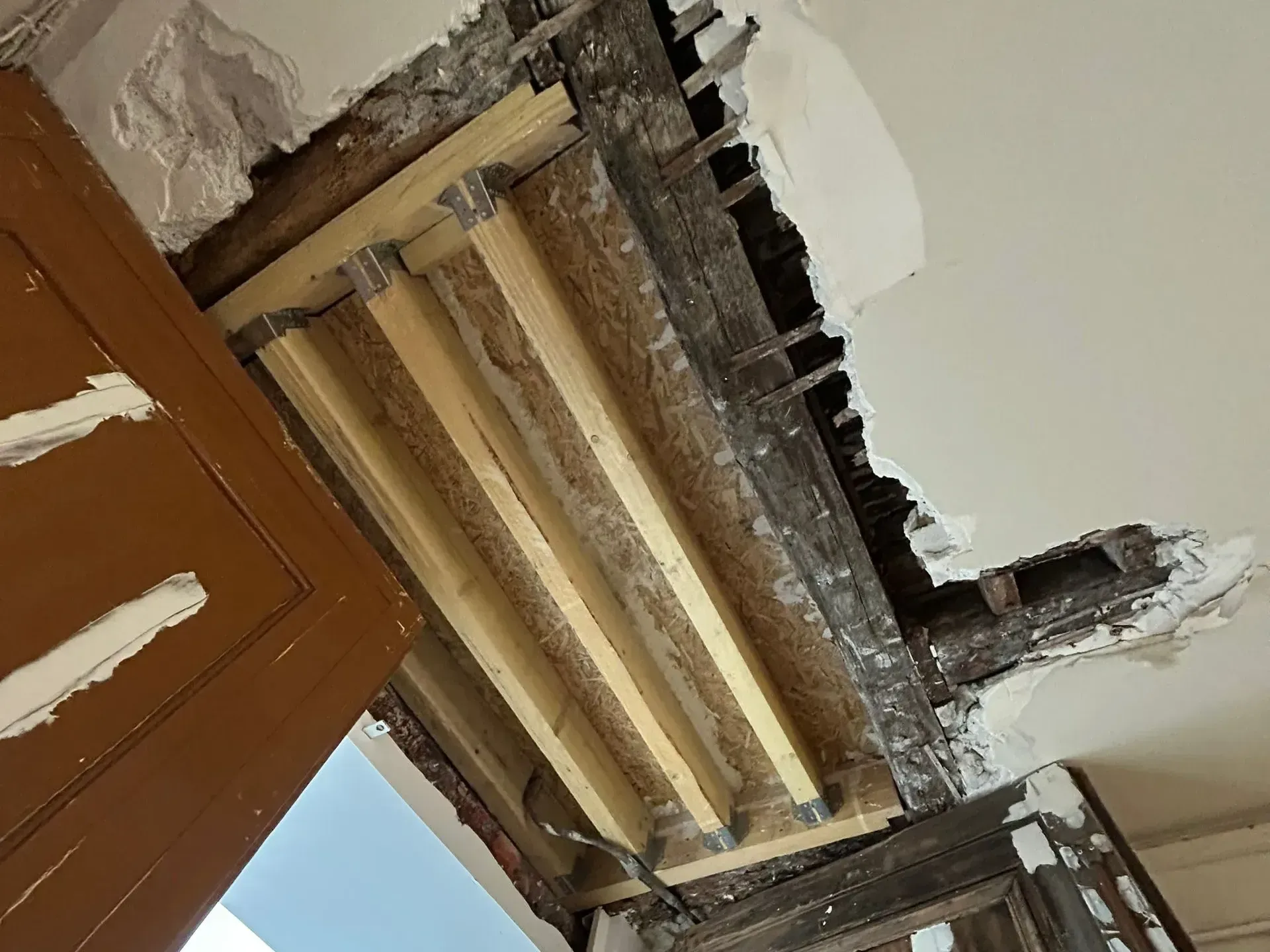 Reprise d'un faux plafond