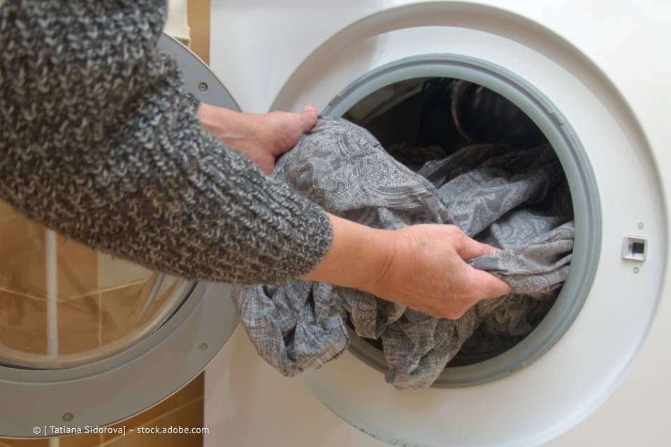 Wäsche sauber waschen mit Maschine