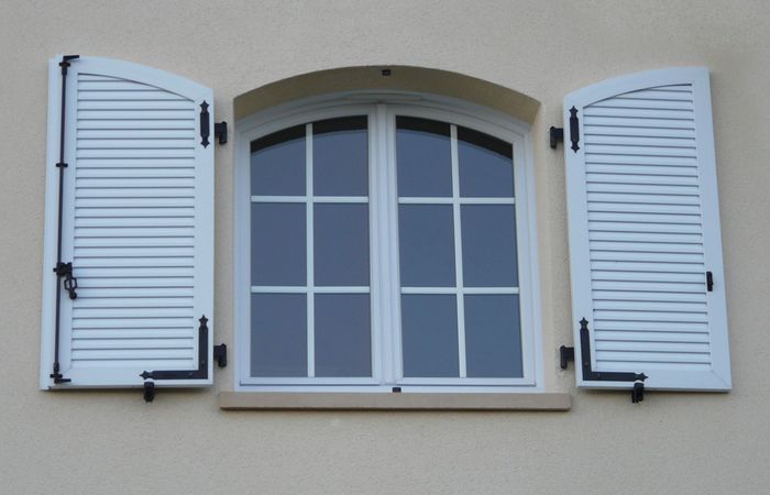 Fenêtre avec volets