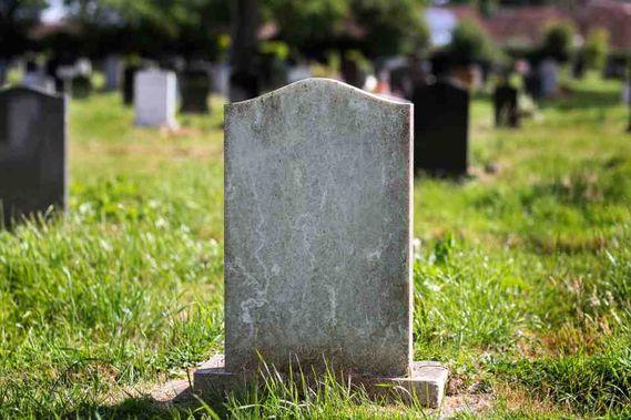 Grabstein ohne Gravur
