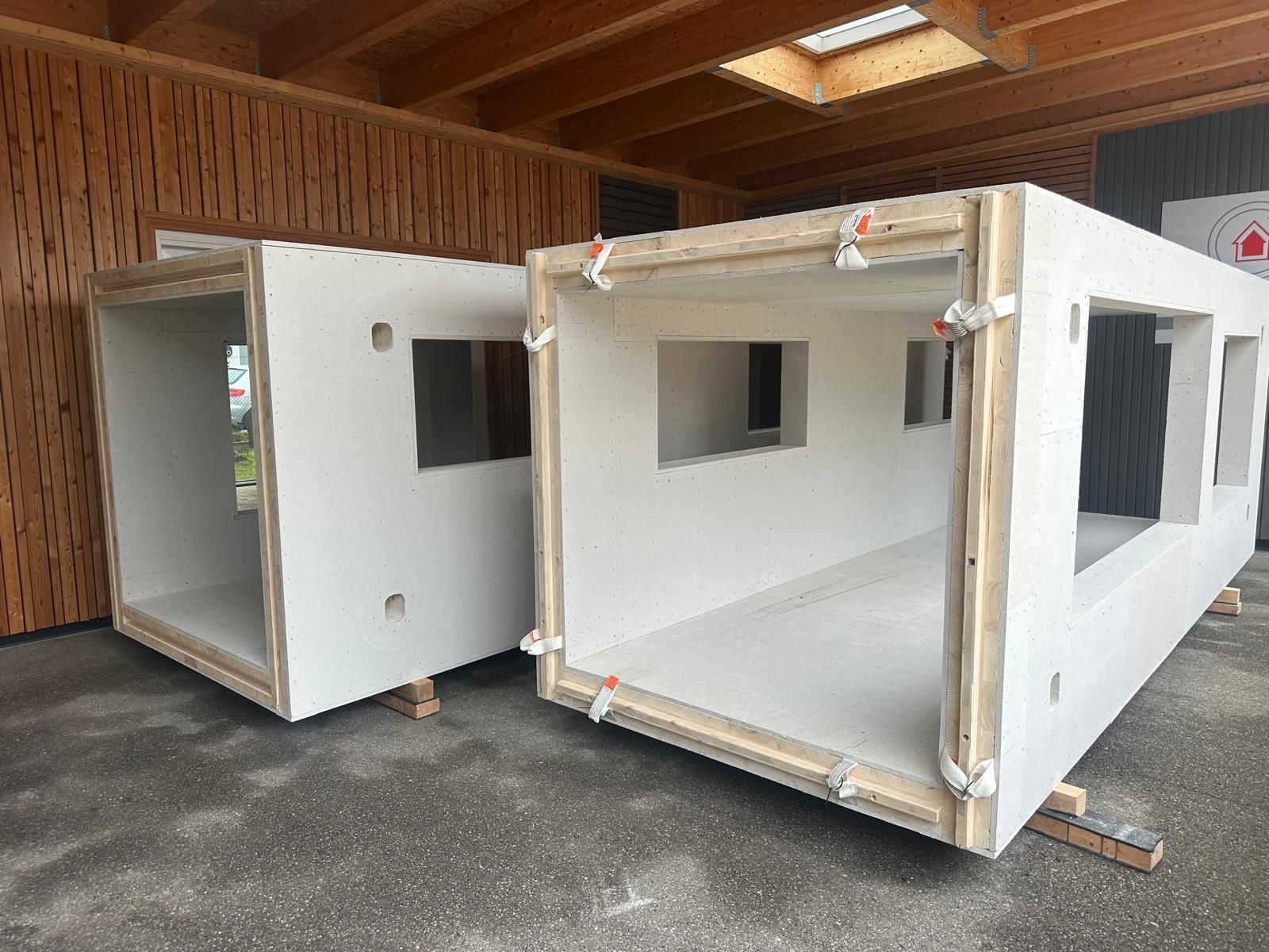 Vorgefertigte Holzbauelemente im Innenbereich – moderner Holzbau und Modulbau
