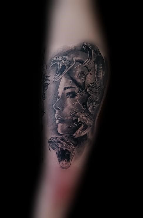 Tattookünstler - G Ink GmbH - Kloten
