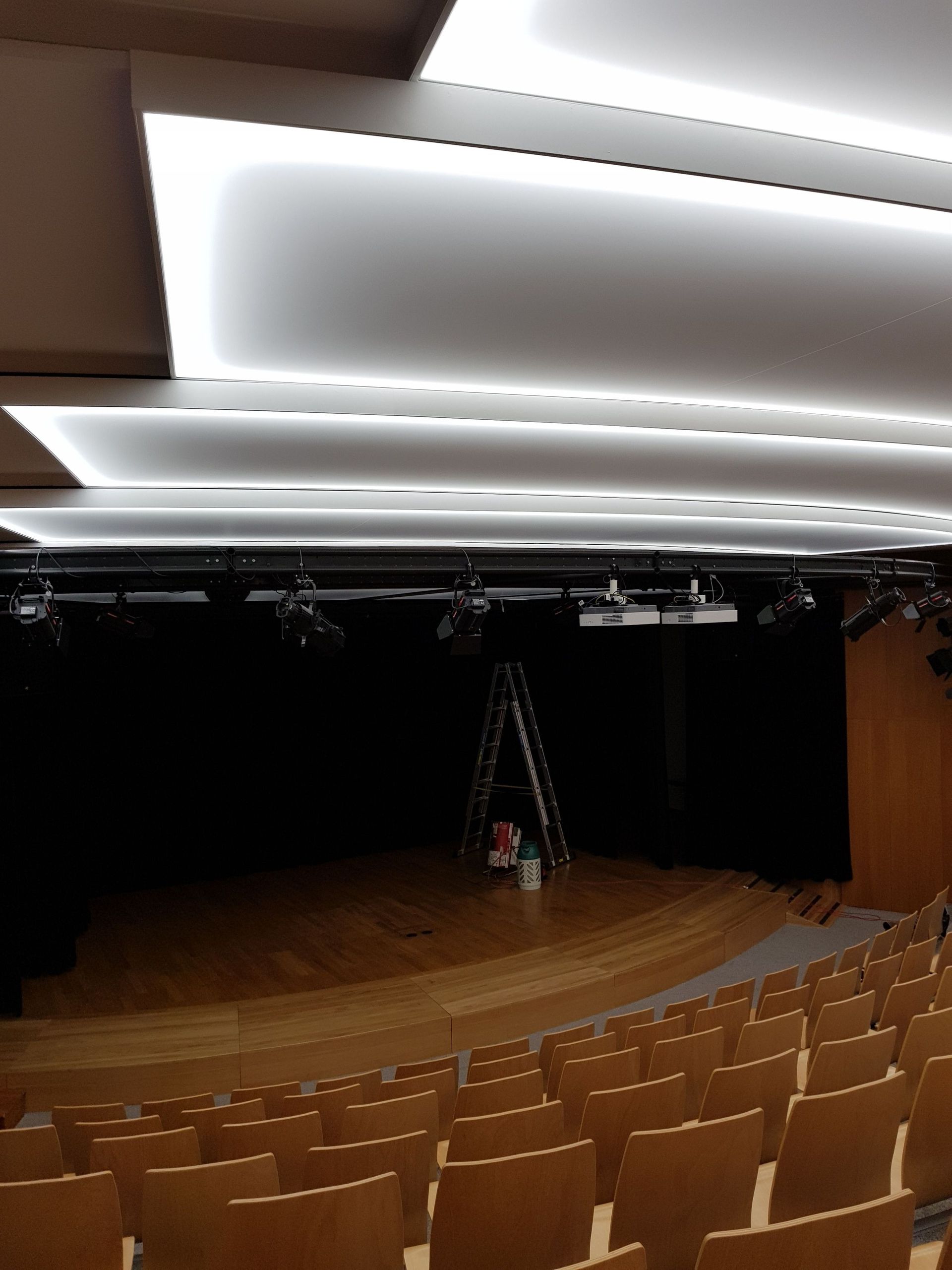 Akustikdecke 1 - Sidler Licht- & Spanndecken