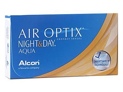 Eine Schachtel Air Optix Night and Day Aqua Kontaktlinsen