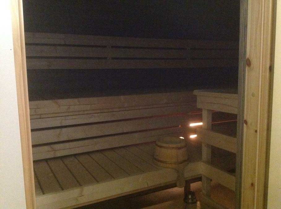 Tunnelmallinen sauna ja juhlatila – Kulhuan Paakari pitopalvelu ja catering saunailtoihin