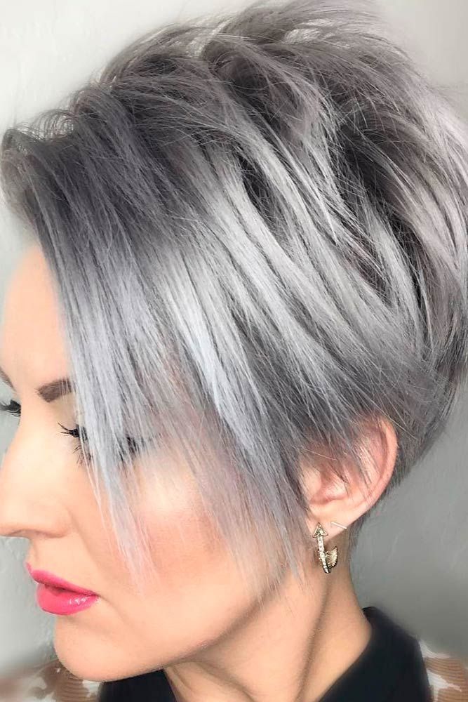 Coupe courte avec ombré sur cheveux argentés