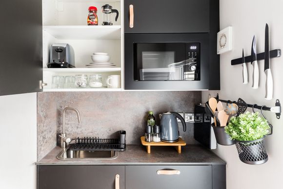 Compact studio with kitchenette and en-suite shower room