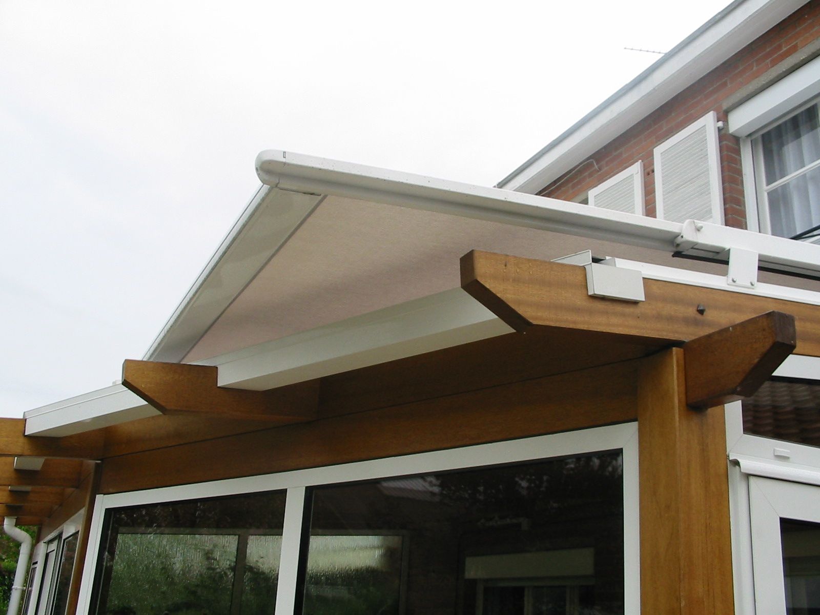 Angle d'un store de véranda