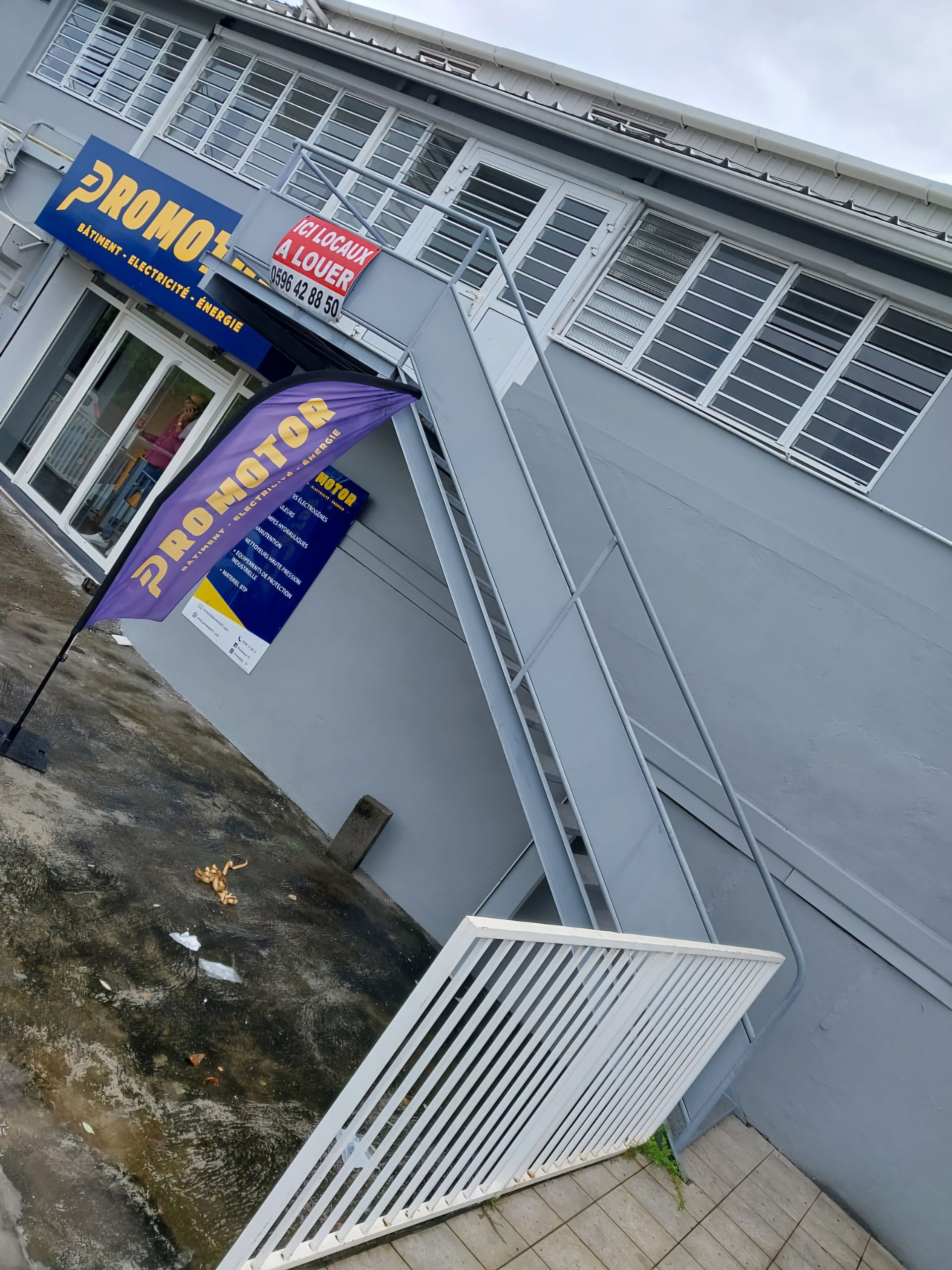 Escaliers extérieurs de l'entreprise Promoton