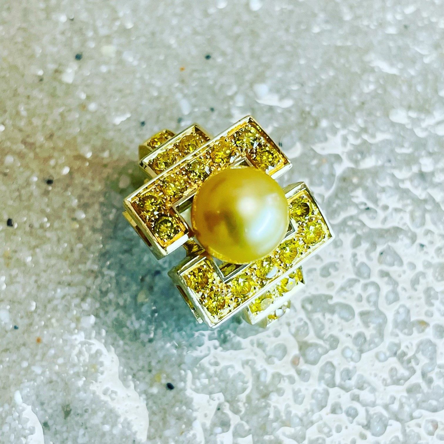 Bague diamants jonquille