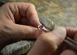 Artisan joallier depuis 40 ans