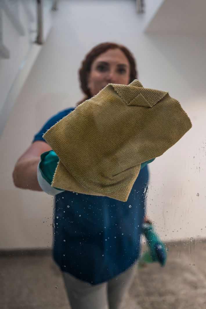 MAXI-HÖSTA Gebäudereinigung GmbH	 Fensterreinigung