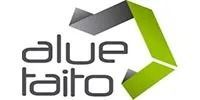 Alue talo -logo harmaalla tekstillä ja vihreällä geometrisella nuolikuviolla