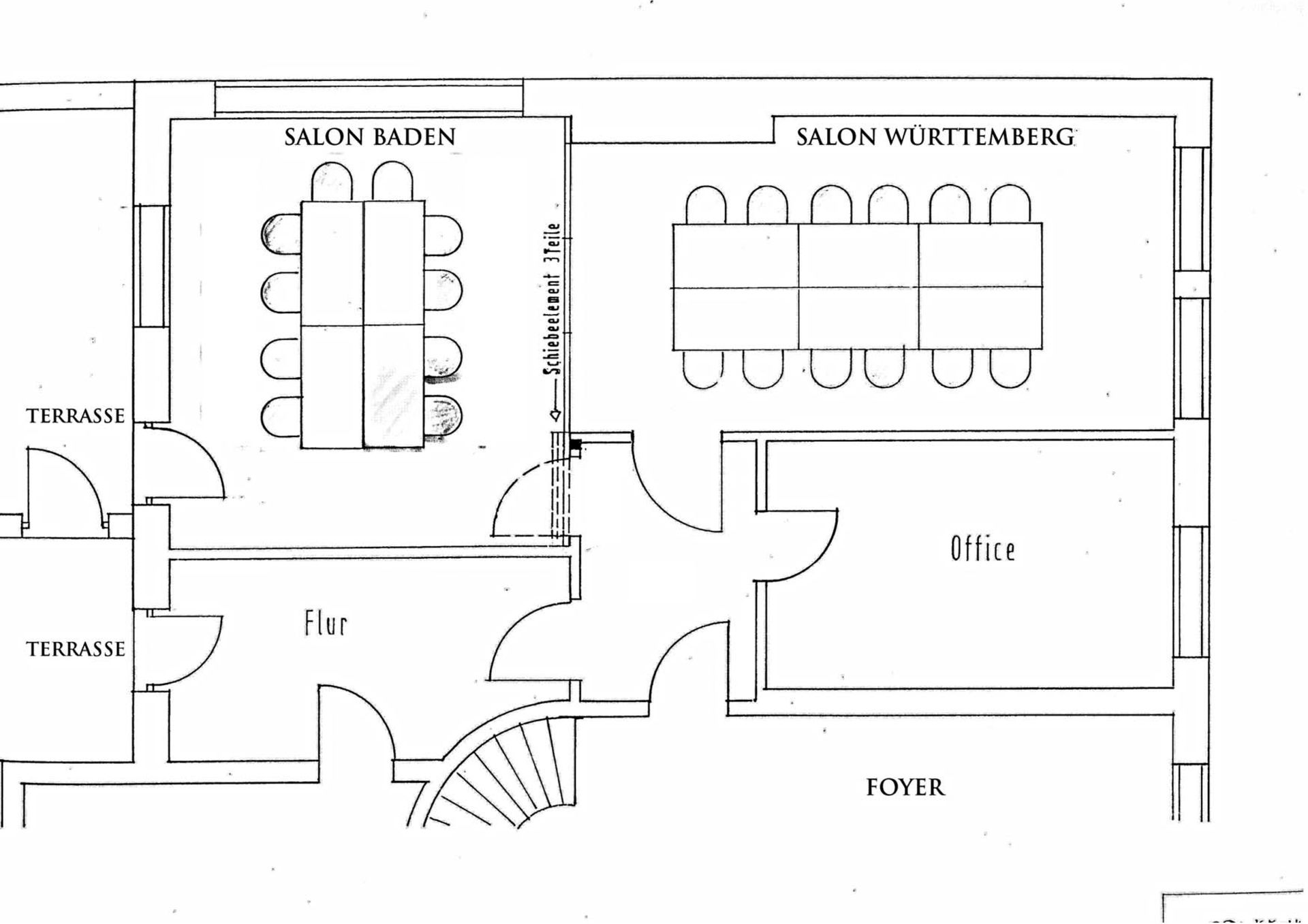 Ein schwarz-weißer Grundriss eines Hauses