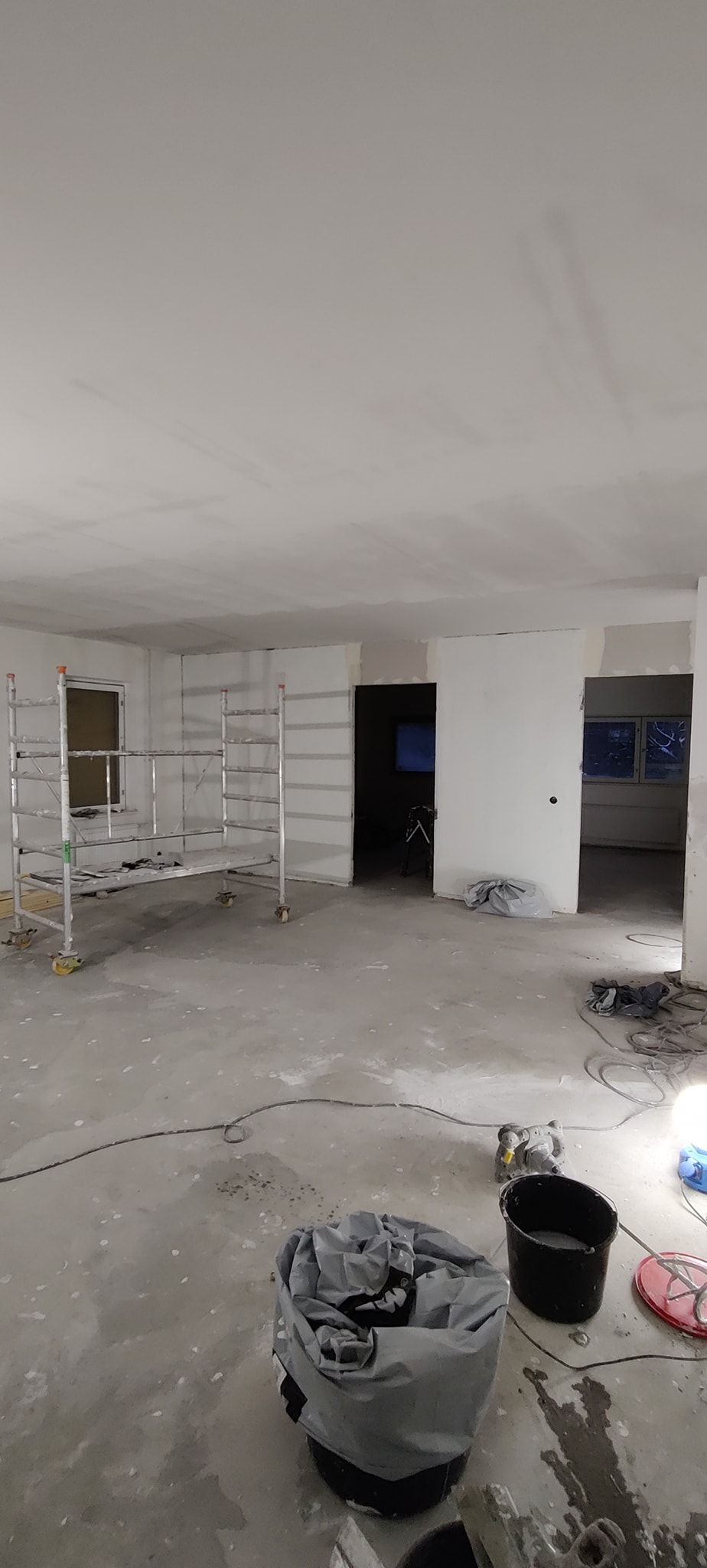 Uudistava huoneiston pintaremontti