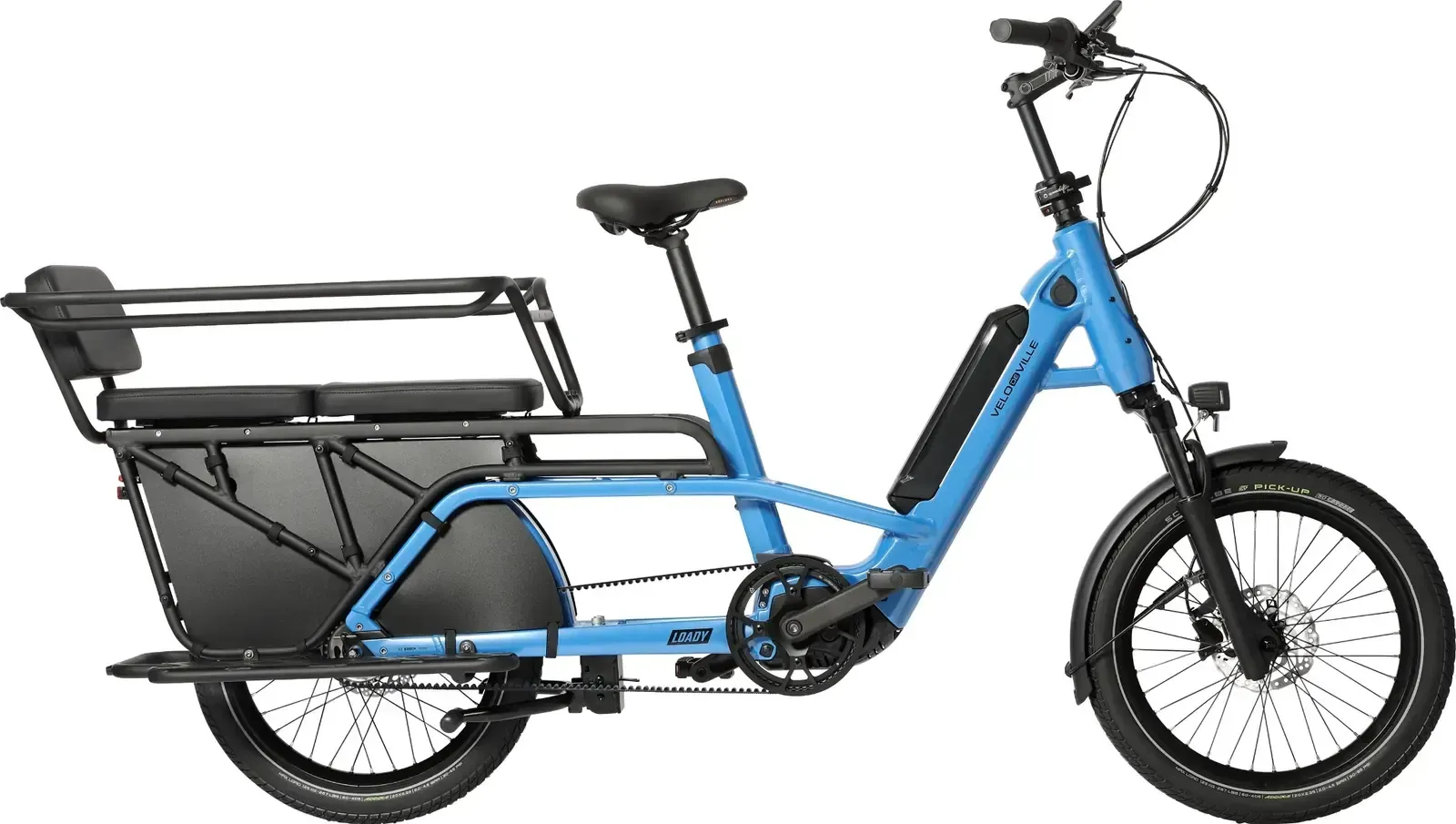 Bicicleta eléctrica de carga azul con portaequipajes trasero y cesta negros, vista lateral.
