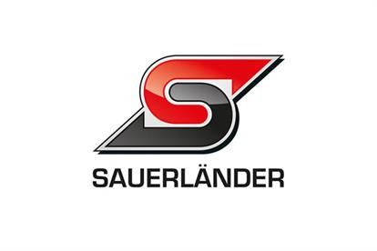 Das Sauerländer-Logo ist ein rot-schwarzes S auf weißem Grund.