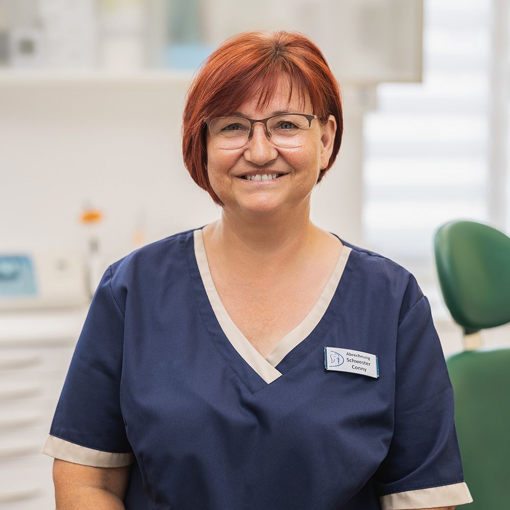 Zahnarzt Dr. Däberitz Team Conny