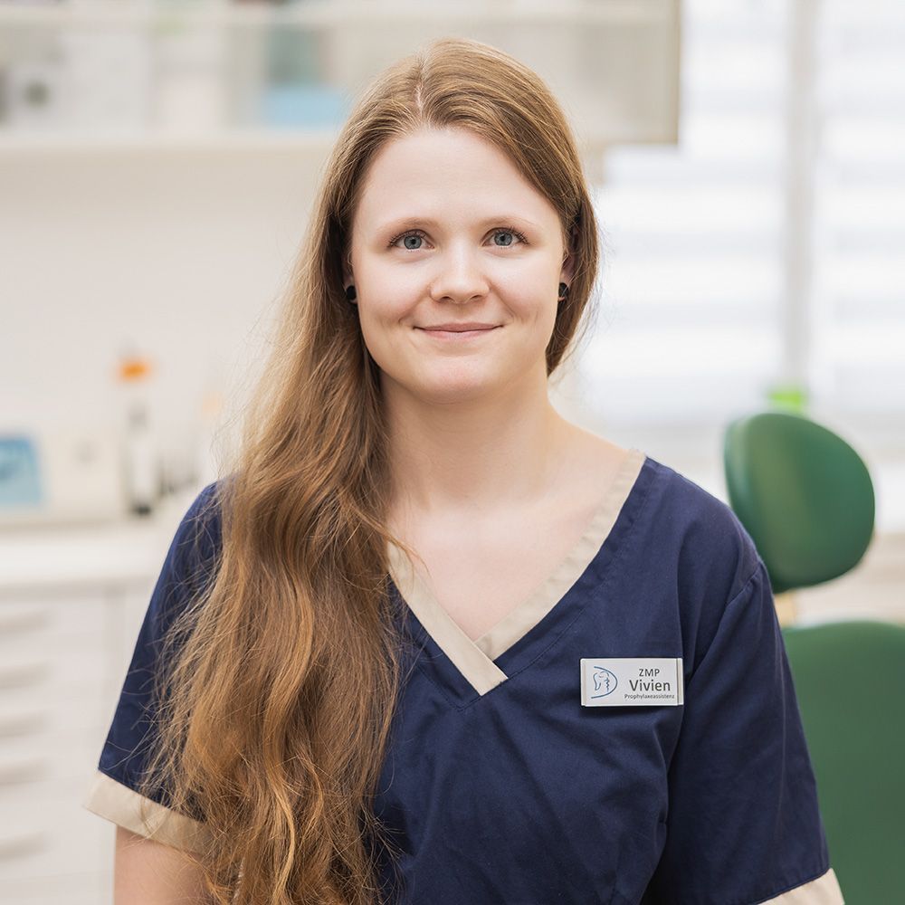 Zahnarzt Dr. Däberitz Team Vivien