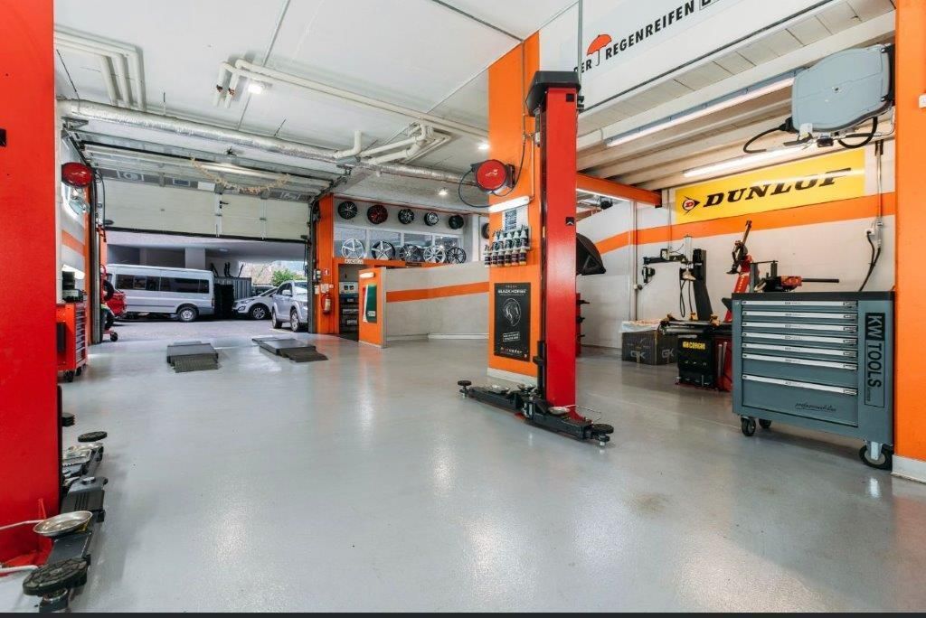 Bodenbeschichtung von Pregiotec - Bodentechnik & Hauswartungen für eine Werkstatt