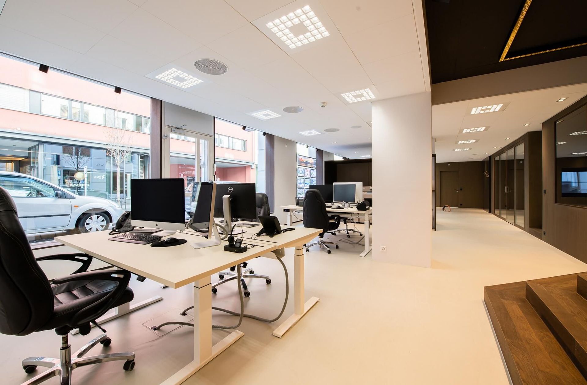 Bodenbeschichtung von Pregiotec - Bodentechnik & Hauswartungen für ein Büro