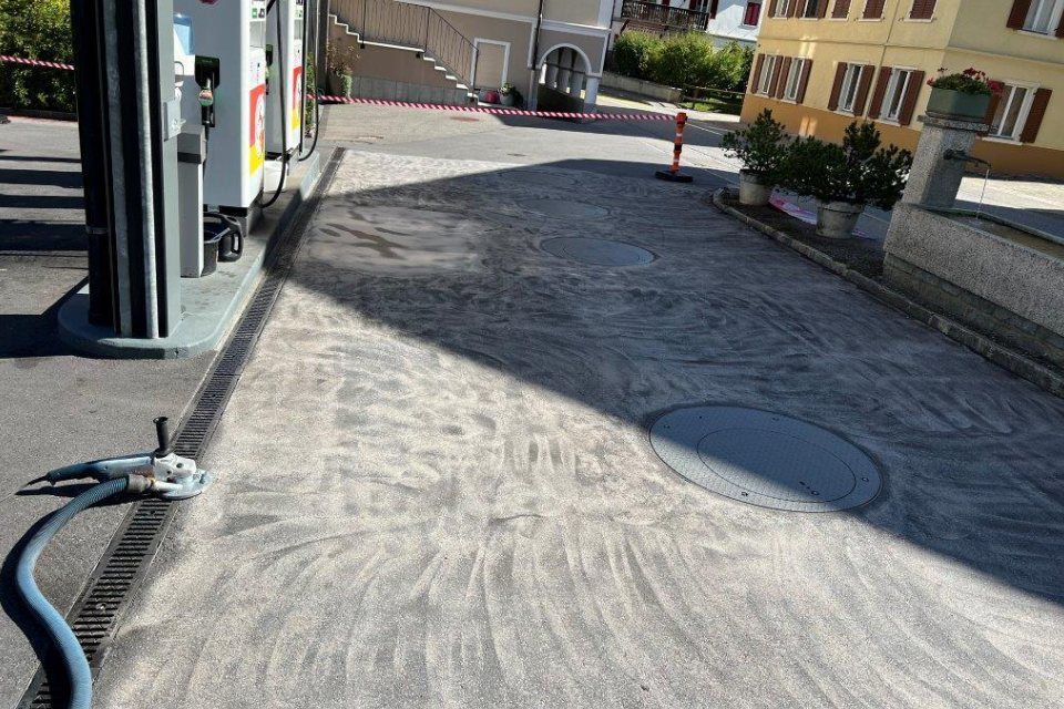 Bodenbeschichtung von Pregiotec - Bodentechnik & Hauswartungen für eine Tankstelle