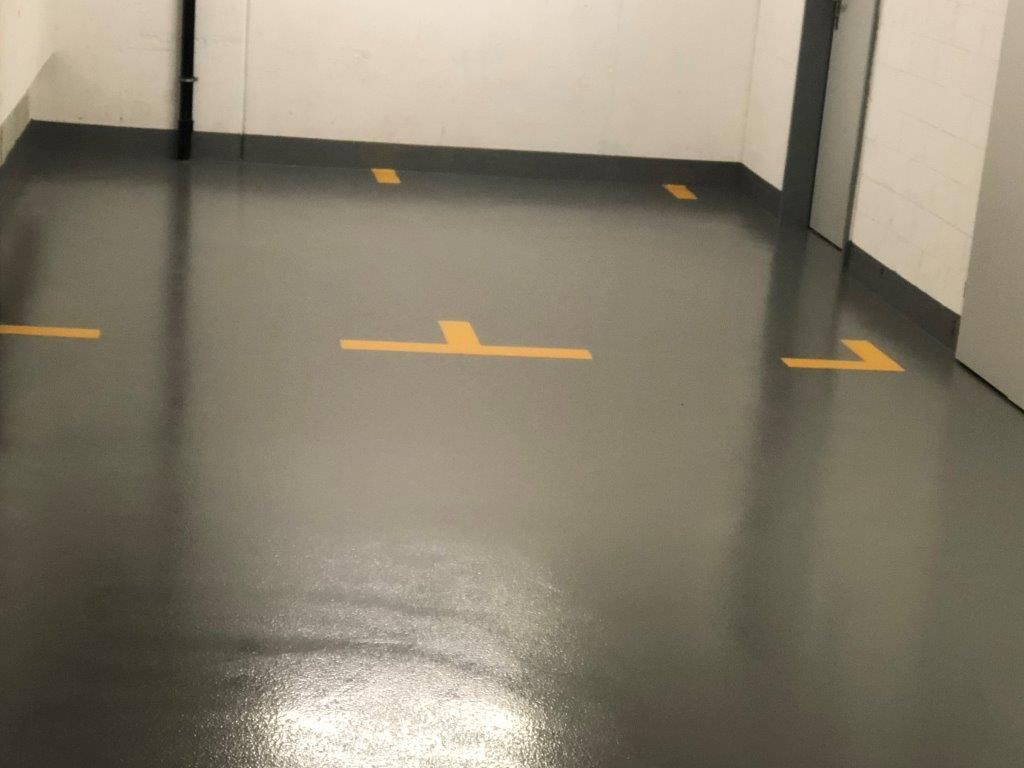 Bodenbeschichtung von Pregiotec - Bodentechnik & Hauswartungen für Parkplätze
