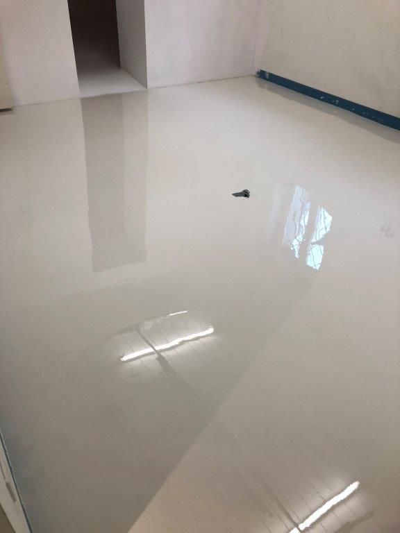 Bodenbeschichtung von Pregiotec - Bodentechnik & Hauswartungen