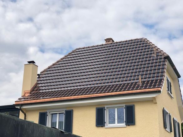 Dach, das von der Hasler Bedachungen AG gebaut wurde