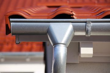 Dachrinne, die von Hasler Bedachungen AG installiert wurde