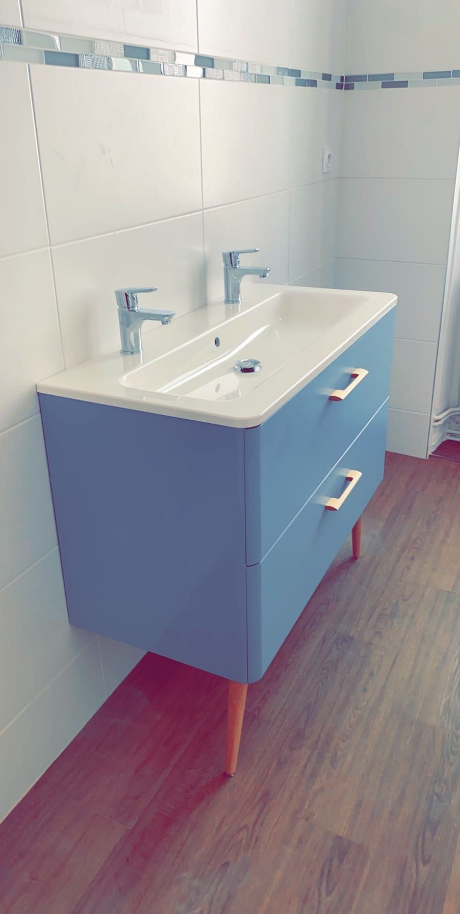 Pose de meuble de salle de bains